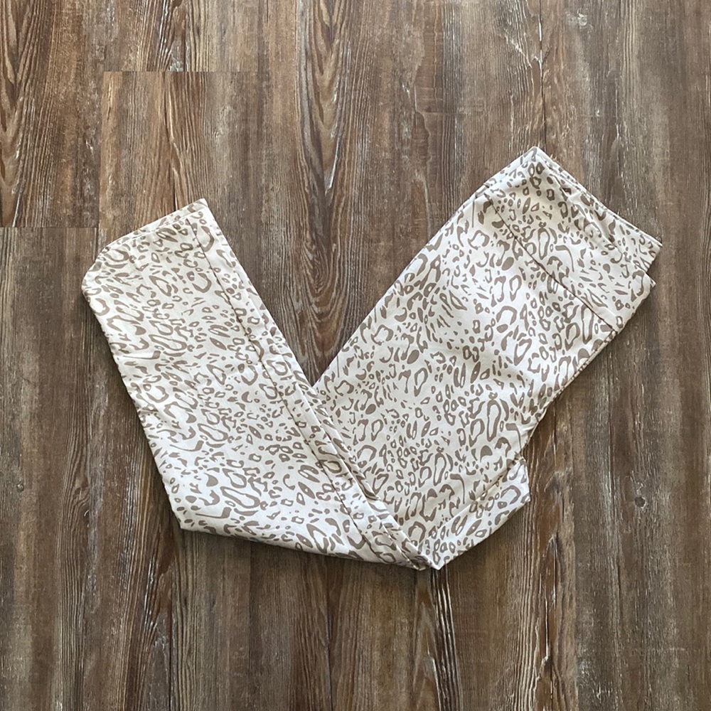 Soft Surroundings Sarianne Cream Leopard Print Slim Pull On Ankle Pants